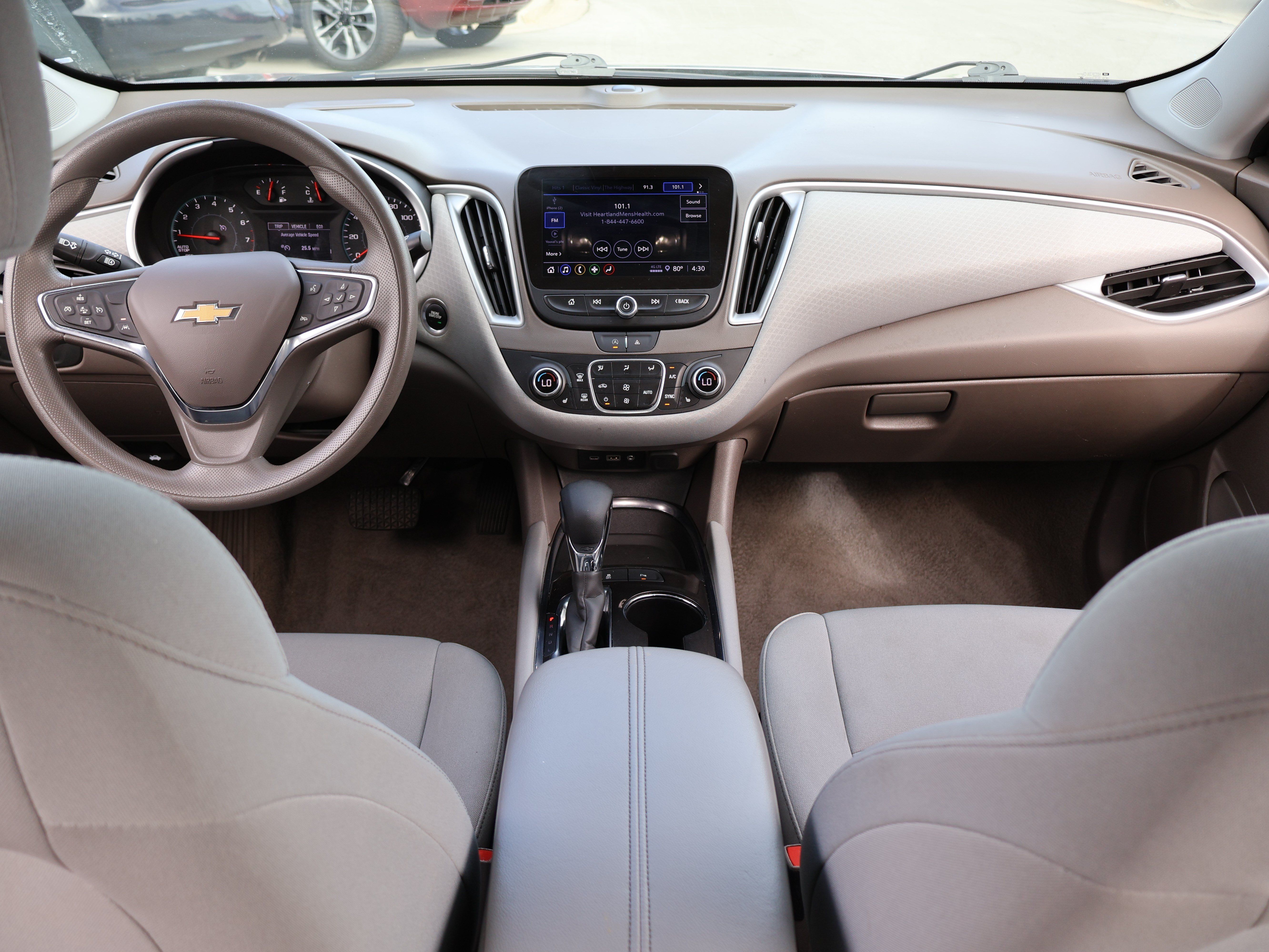 Used 2024 Chevrolet Malibu LT FWD image 15