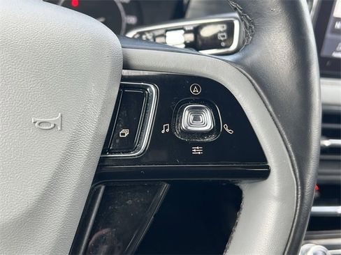 Used 2020 Lincoln Corsair Reserve w/ Equipment Group 201A image 22