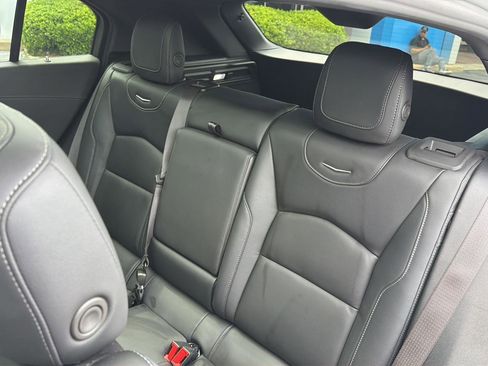 Used 2023 Cadillac XT4 Luxury w/ Cold Weather Package FWD image 31