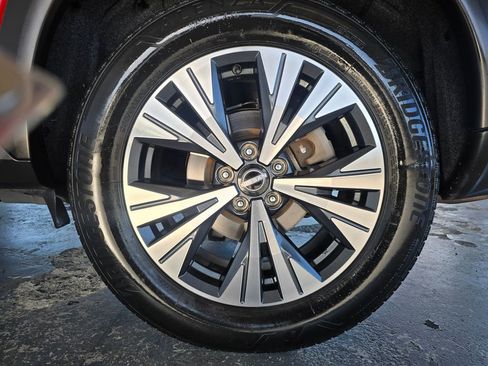 Used 2022 Nissan Rogue SV FWD image 57