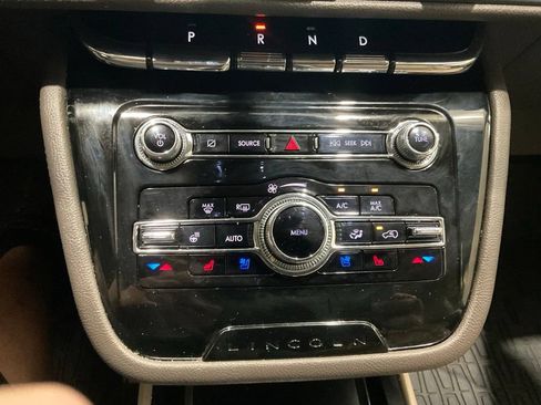 Used 2022 Lincoln Corsair FWD w/ Equipment Group 101A image 20