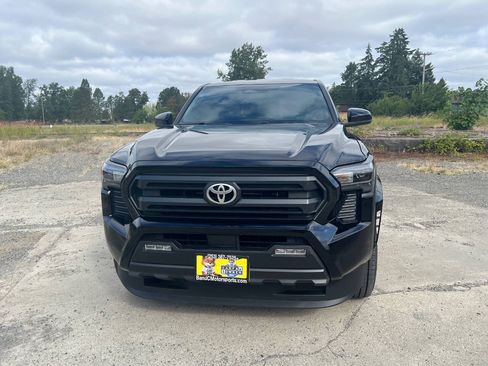 Used 2025 Toyota Tacoma SR5 RWD image 29