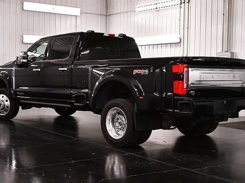 Used 2023 Ford F450 Platinum w/ FX4 Off-Road Package AWD/4WD image 5