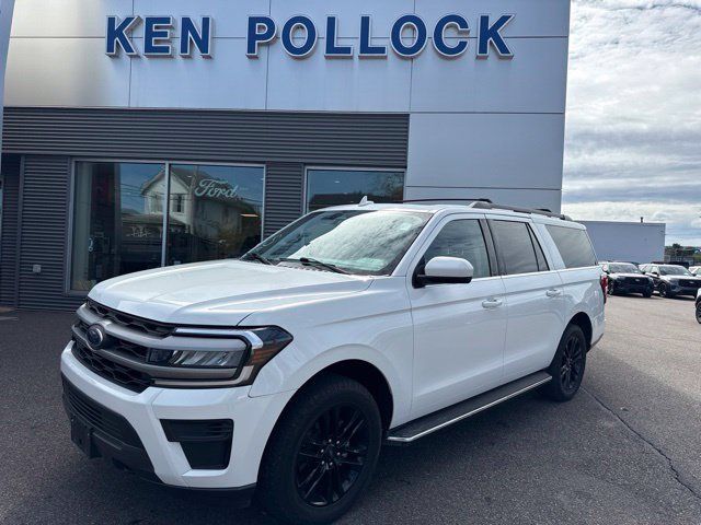 Used 2023 Ford Expedition Max XLT AWD/4WD image 2