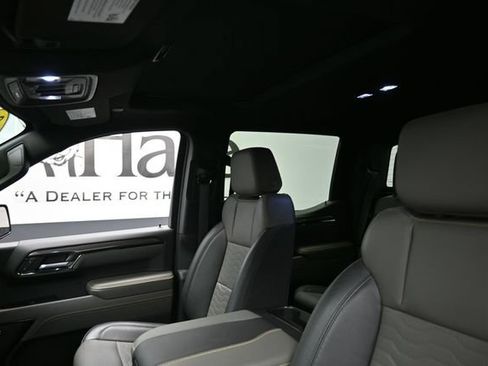 Used 2023 Chevrolet Silverado 1500 ZR2 w/ Technology Package AWD/4WD image 17
