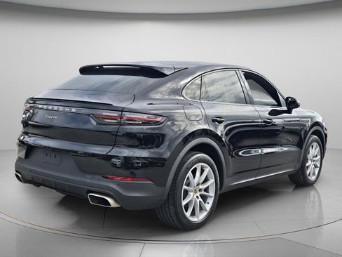 Used 2022 Porsche Cayenne Coupe w/ Premium Package AWD/4WD image 8