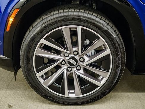 Used 2026 Cadillac Vistiq Sport image 9