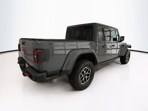 Used 2024 Jeep Gladiator Rubicon AWD/4WD image 6