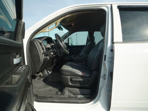 Used 2019 RAM 2500 Tradesman w/ Chrome Appearance Group image 12