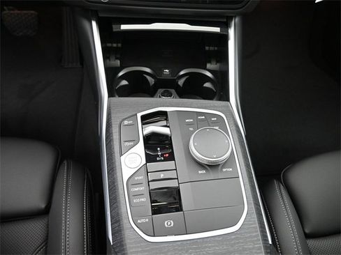 New 2025 BMW 330i xDrive Sedan image 4