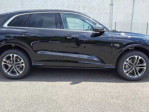 New 2025 Audi Q5 Premium image 5