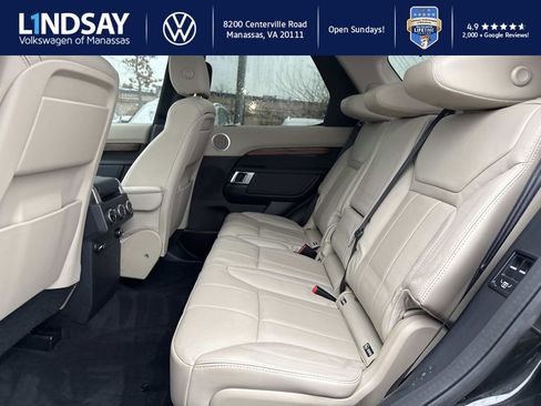 Used 2017 Land Rover Discovery HSE image 10