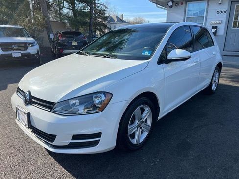 Used 2017 Volkswagen Golf Wolfsburg Edition FWD image 3