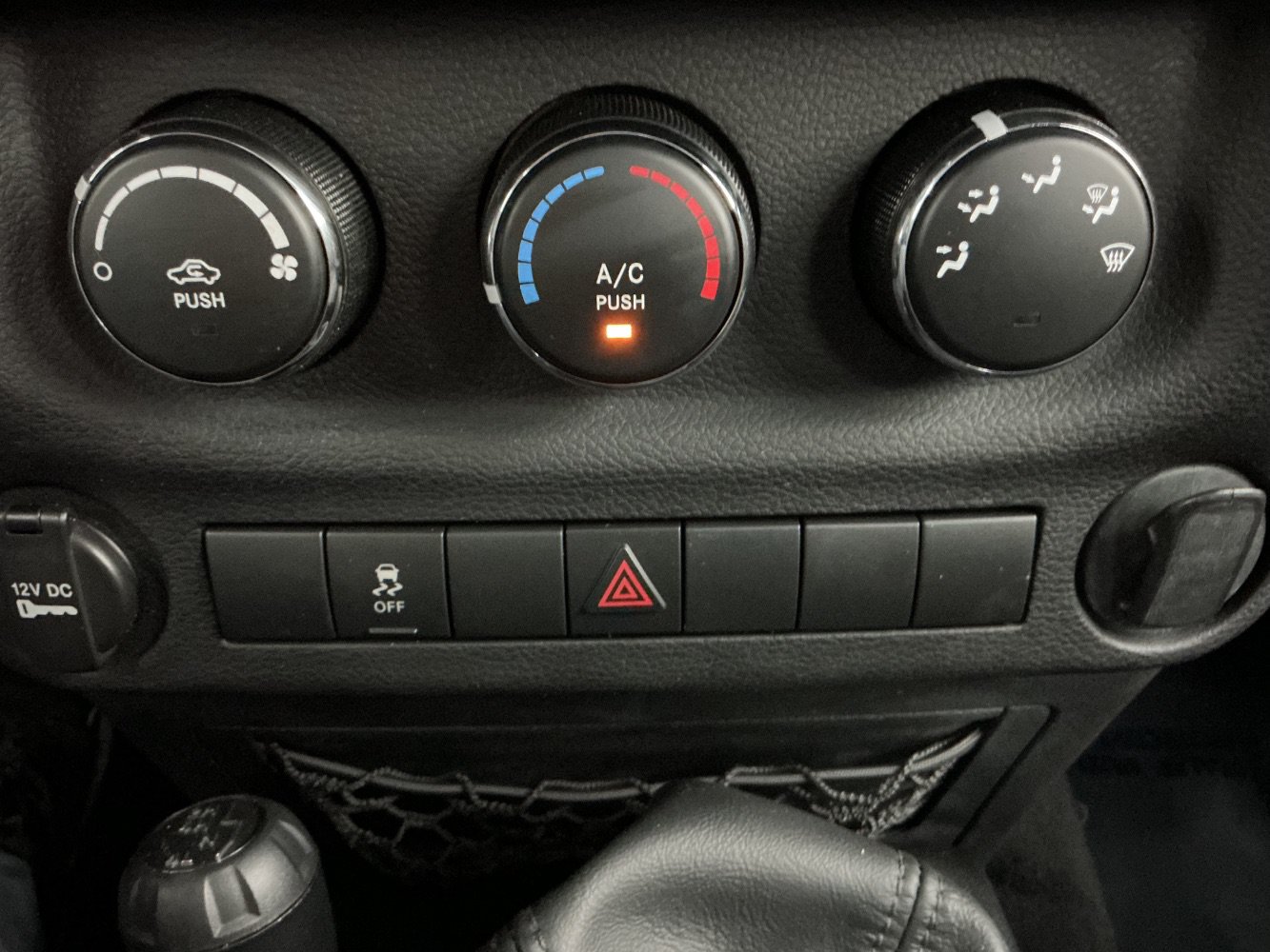 Used 2013 Jeep Wrangler Unlimited Sport AWD/4WD image 35