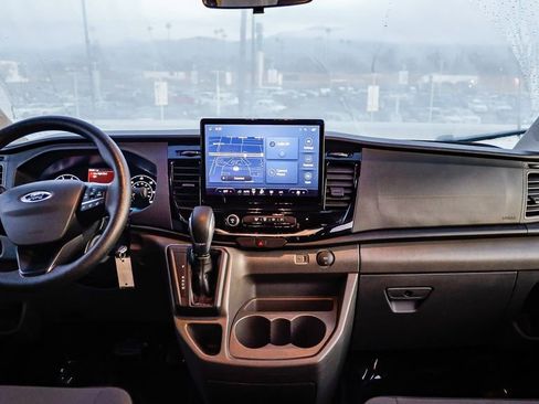 Used 2023 Ford Transit 350 XLT image 13