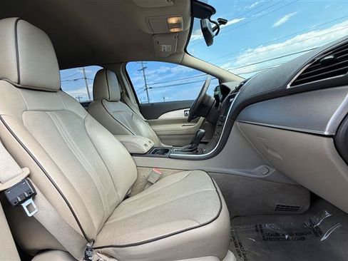 Used 2011 Lincoln MKX 2WD w/ 101A Rapid Spec Order Code image 36