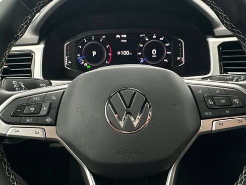 Certified 2023 Volkswagen Atlas Cross Sport SE FWD image 22