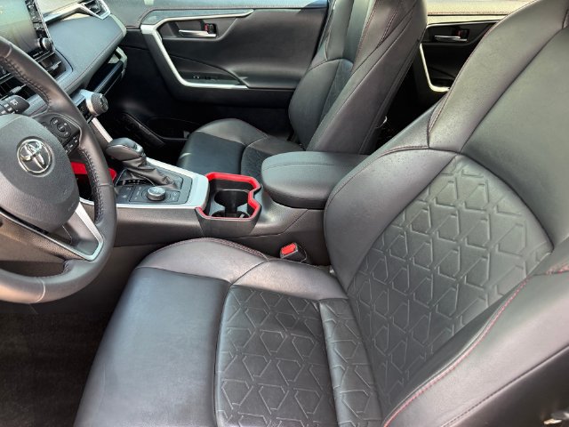 Used 2020 Toyota RAV4 TRD Off-Road AWD/4WD image 11