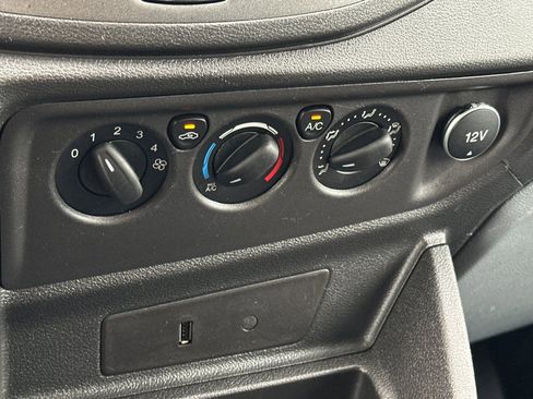 Used 2017 Ford Transit 350 XL RWD image 21