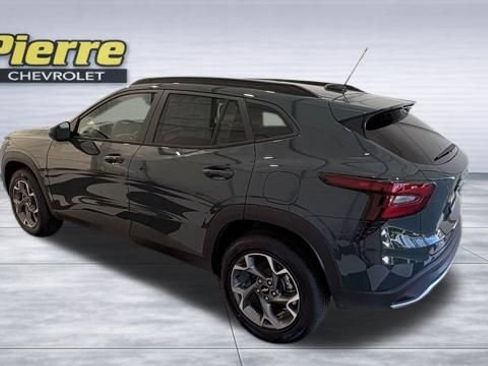 New 2026 Chevrolet Trax LT image 2