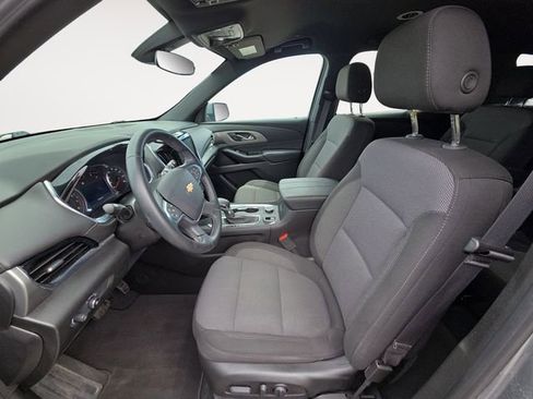 Used 2023 Chevrolet Traverse LT AWD/4WD image 7