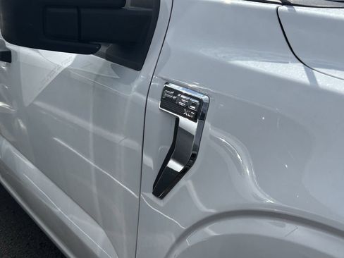 Used 2023 Ford F150 XLT AWD/4WD image 9