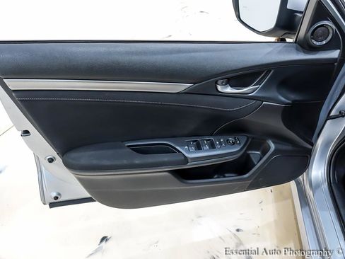 Used 2020 Honda Civic EX image 25
