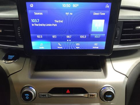 Used 2022 Ford Explorer XLT w/ Equipment Group 202A RWD image 25