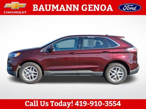 Used 2024 Ford Edge SEL w/ Convenience Package AWD/4WD image 2