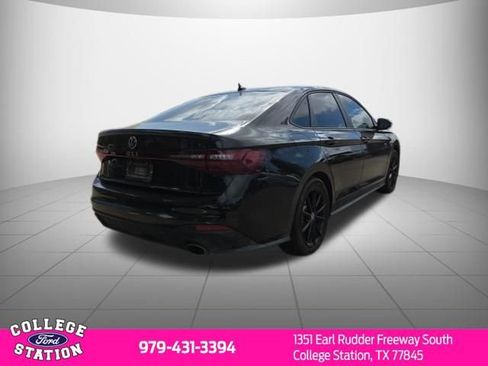Used 2025 Volkswagen Jetta GLI Autobahn image 6