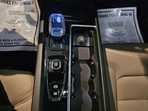 Certified 2026 Volvo XC60 T8 Plus w/ Protection Package Premier AWD/4WD image 23