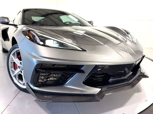 Used 2022 Chevrolet Corvette Stingray Preferred Cpe w/ Z51 Performance Package image 4