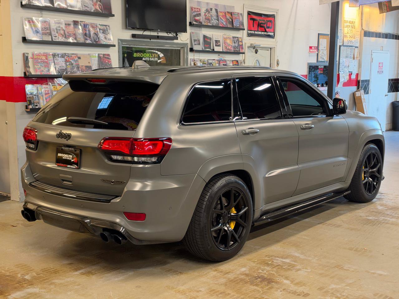 Used 2021 Jeep Grand Cherokee Trackhawk AWD/4WD image 6