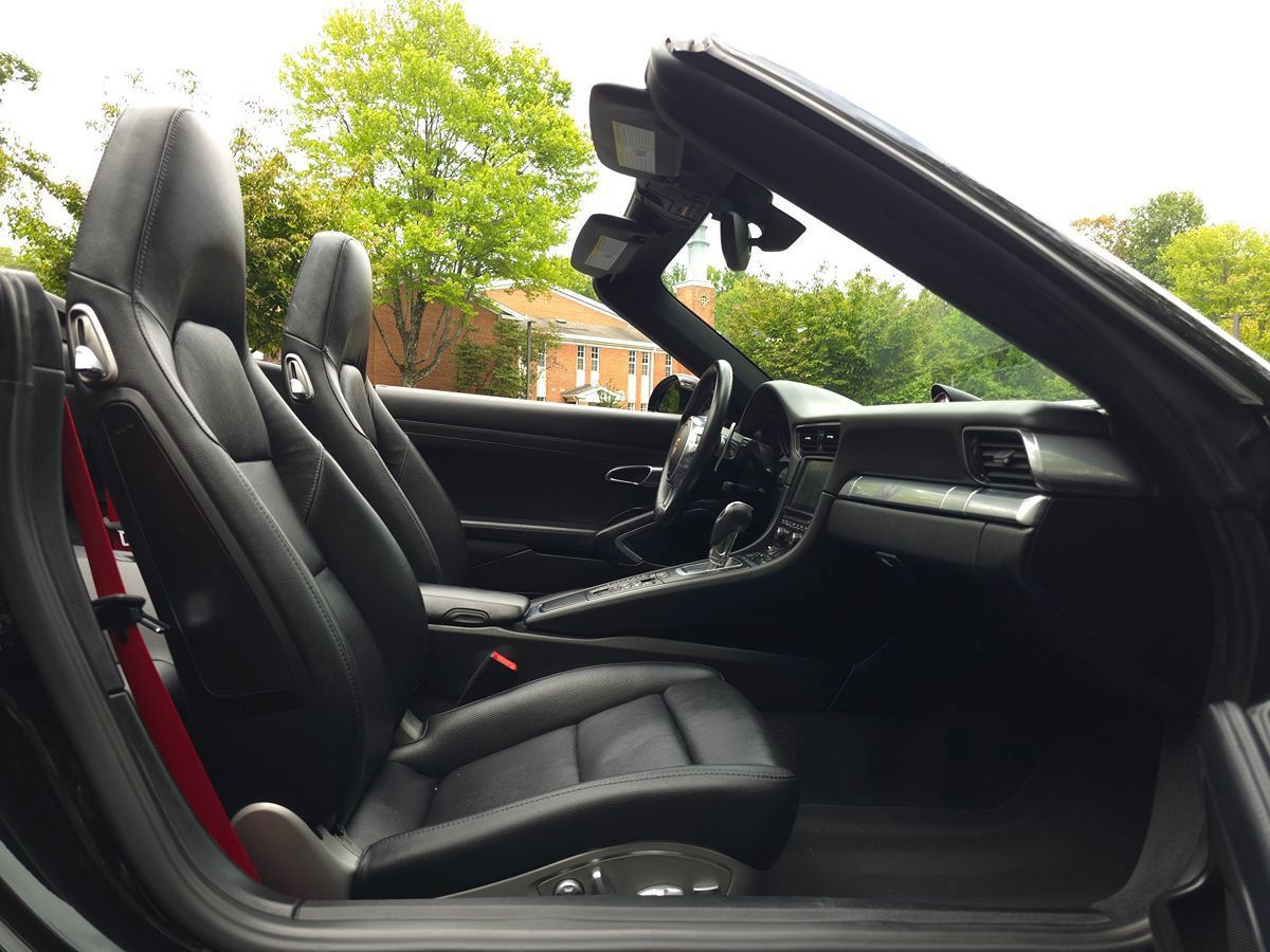 Used 2015 Porsche 911 Carrera 4S AWD/4WD image 25