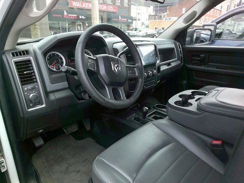 Used 2013 RAM 2500 Tradesman w/ Chrome Appearance Group image 8