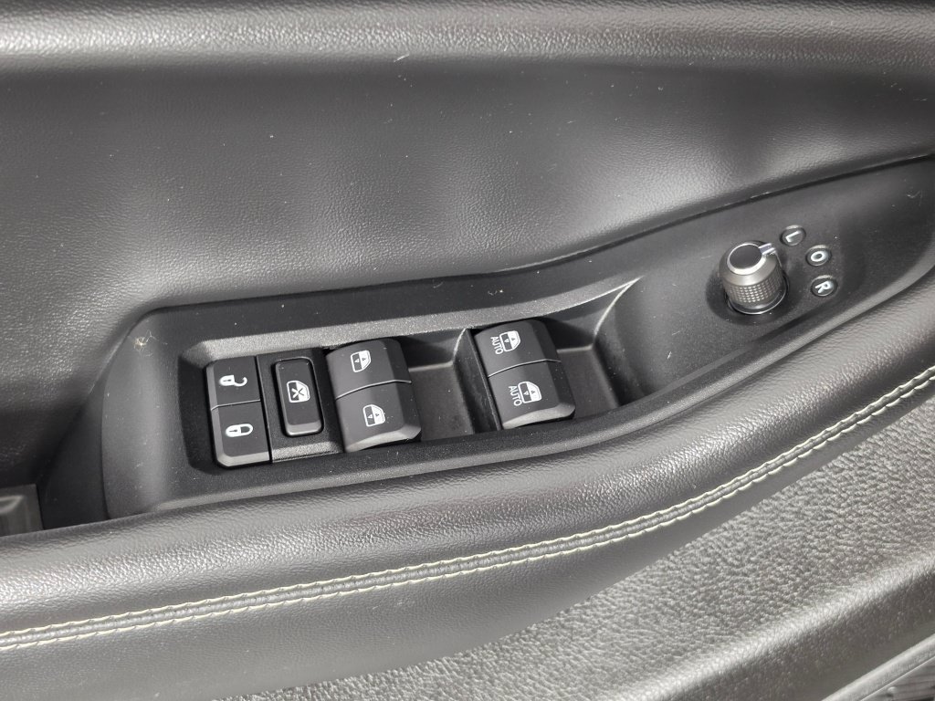 Used 2023 Jeep Grand Cherokee Altitude AWD/4WD image 26