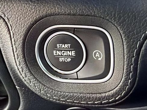 Used 2022 Mercedes-Benz GLE 53 AMG 4MATIC image 30