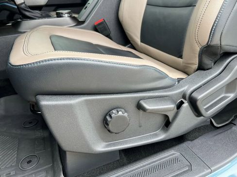 Used 2023 Ford Bronco Wildtrak image 15