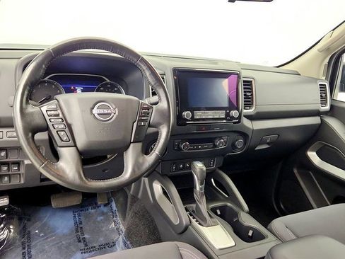 Used 2023 Nissan Frontier SV w/ SV Convenience Package AWD/4WD image 12