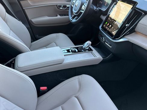 New 2026 Volvo XC90 B6 Plus w/ Protection Package image 17