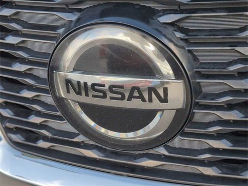 Used 2018 Nissan Rogue SV w/ Premium Package image 30