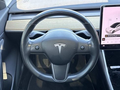 Used 2019 Tesla Model 3 Long Range image 8