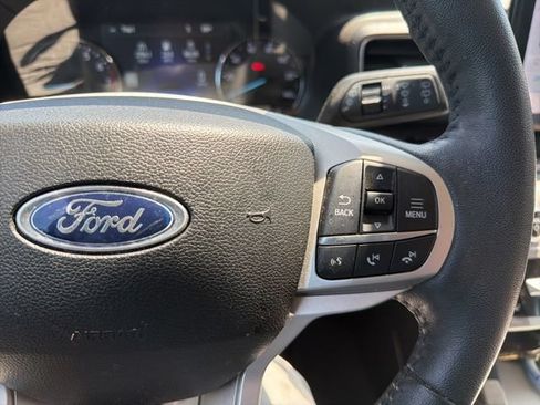 Used 2023 Ford Explorer XLT w/ Equipment Group 202A RWD image 15