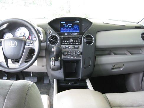 Used 2014 Honda Pilot LX image 17