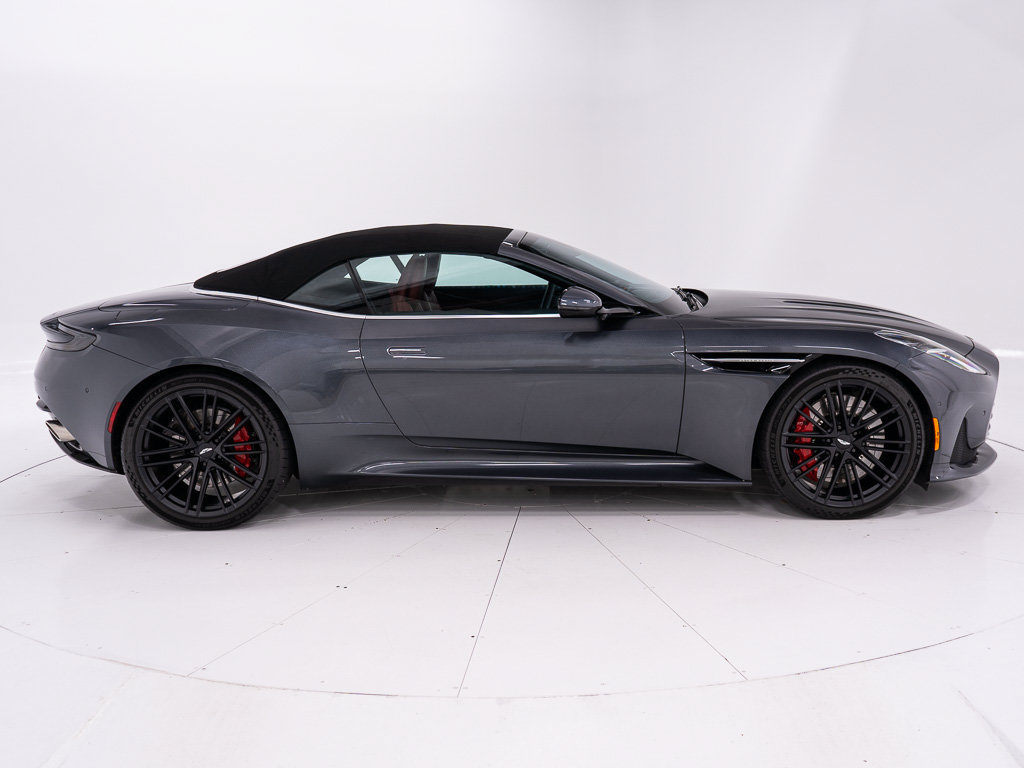 Used 2025 Aston Martin DB12 Convertible RWD image 15