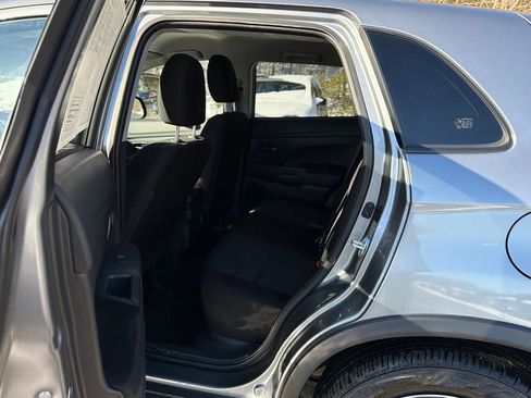 Used 2025 Mitsubishi Outlander Sport ES image 25