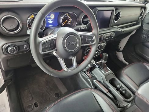 Used 2023 Jeep Gladiator Rubicon AWD/4WD image 11