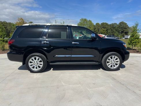Used 2018 Toyota Sequoia Platinum image 3