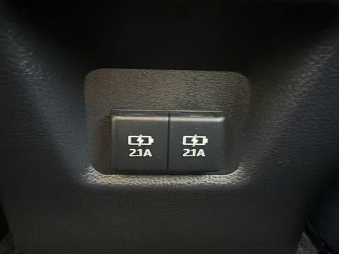 Used 2020 Toyota RAV4 XLE Premium AWD/4WD image 18
