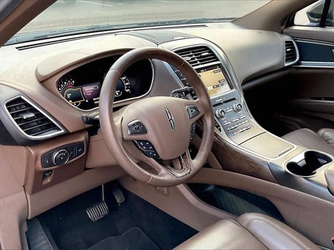 Used 2016 Lincoln MKX Reserve w/ Climate Package image 13